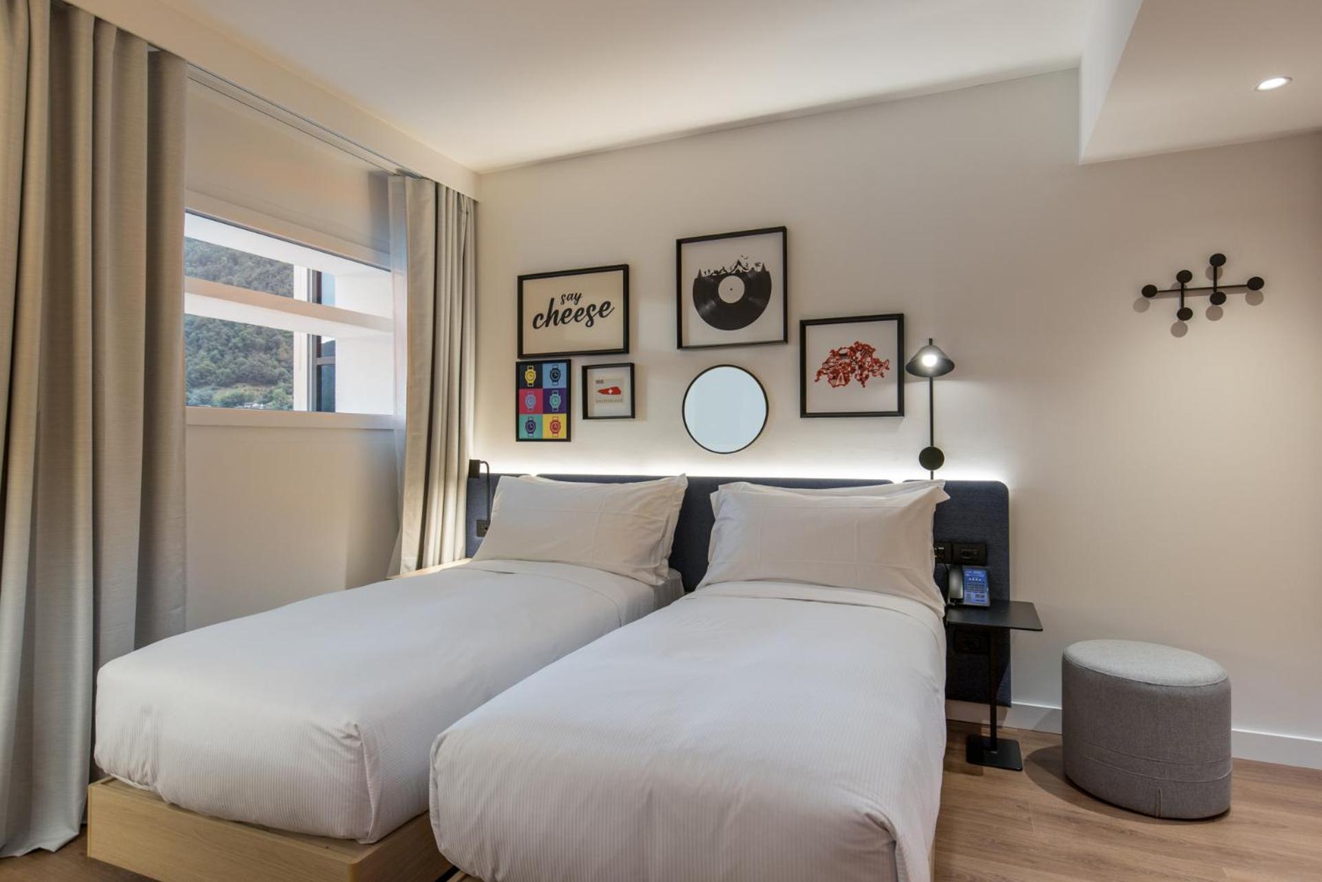 Hotel Hampton By Hilton Locarno Losone Exterior foto