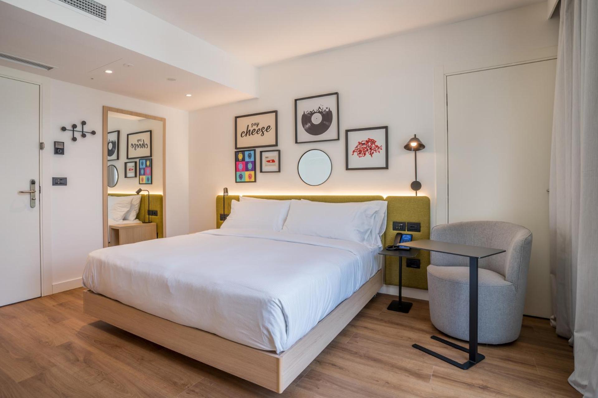 Hotel Hampton By Hilton Locarno Losone Exterior foto