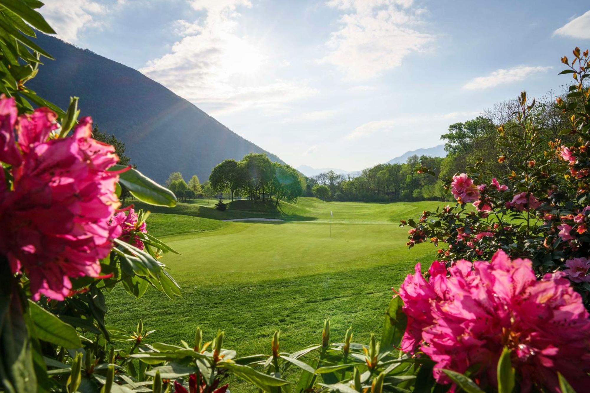 Hotel Hampton By Hilton Locarno Losone Exterior foto